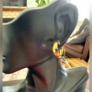 18K Real Gold Hoop Earing, Japan Gold 18K Stamped, 100% Pawnable.